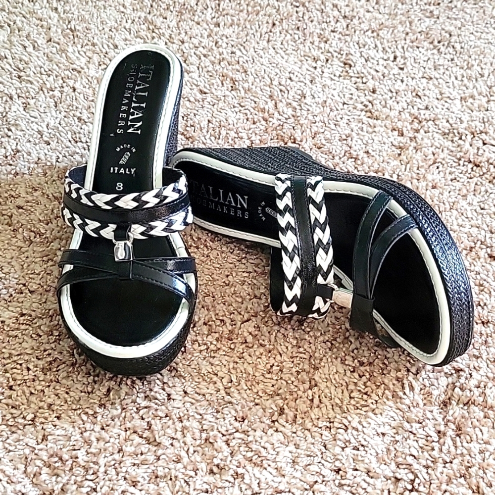 Italian Shoemakers Back and White Wedge Sandals